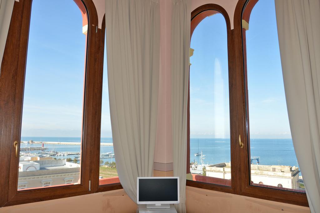 Palazzo Vallebona Gallipoli Bagian luar foto