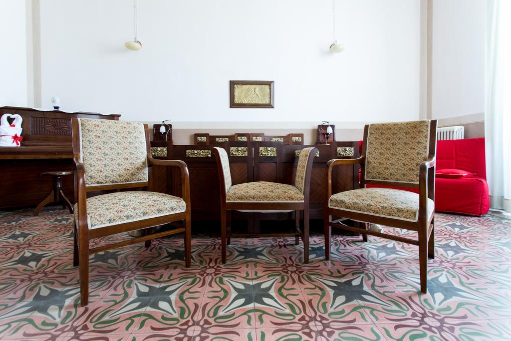 Palazzo Vallebona Gallipoli Bagian luar foto