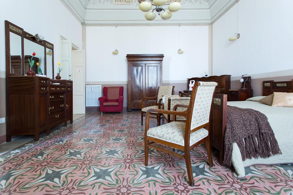 Palazzo Vallebona Gallipoli Bagian luar foto