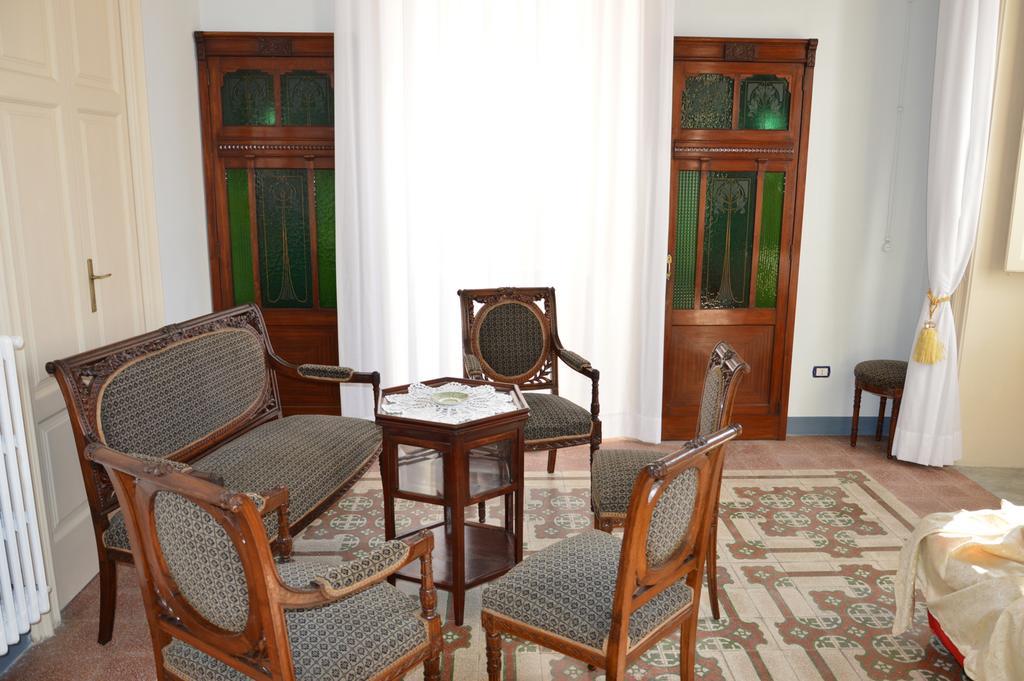Palazzo Vallebona Gallipoli Bagian luar foto