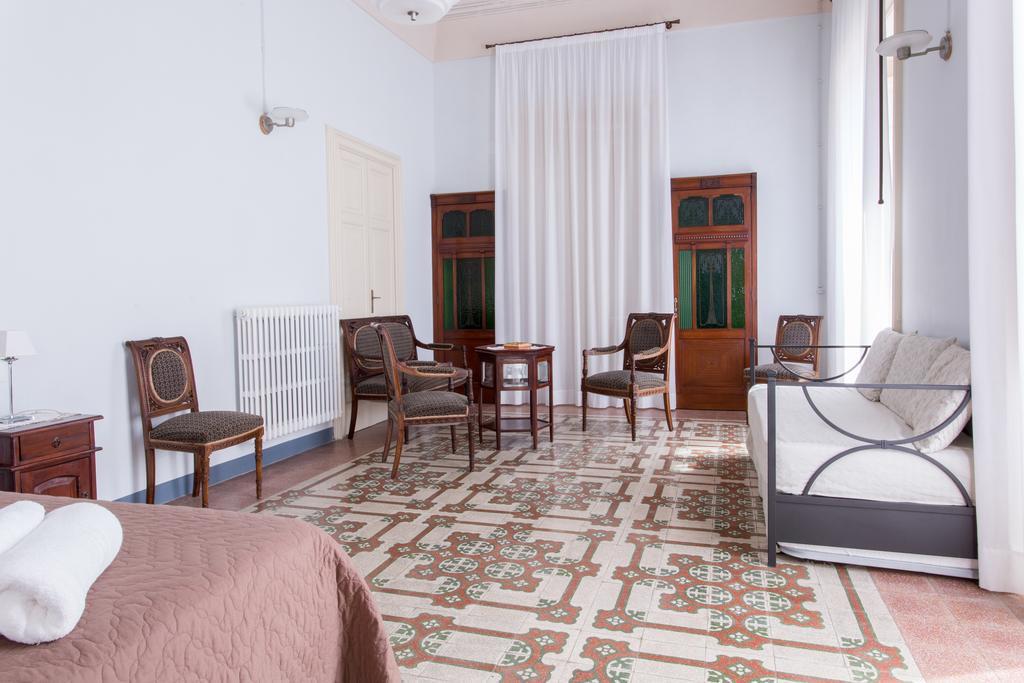 Palazzo Vallebona Gallipoli Bagian luar foto