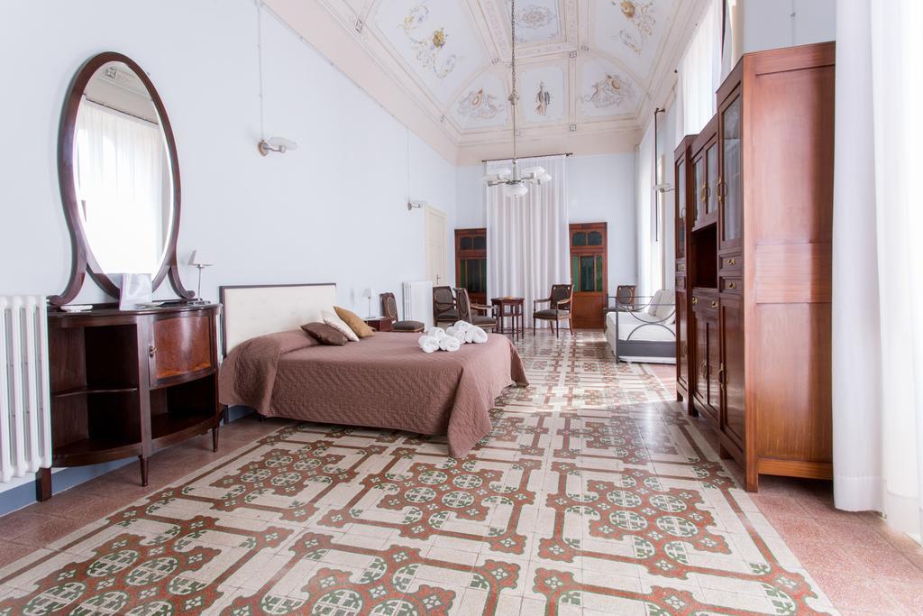 Palazzo Vallebona Gallipoli Bagian luar foto