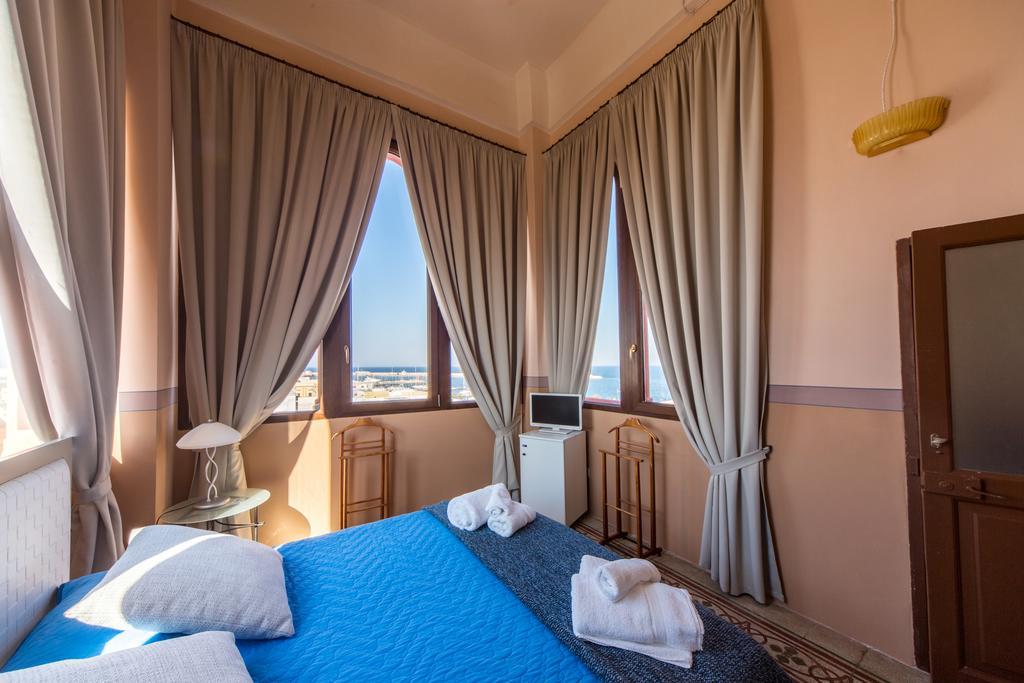 Palazzo Vallebona Gallipoli Bagian luar foto